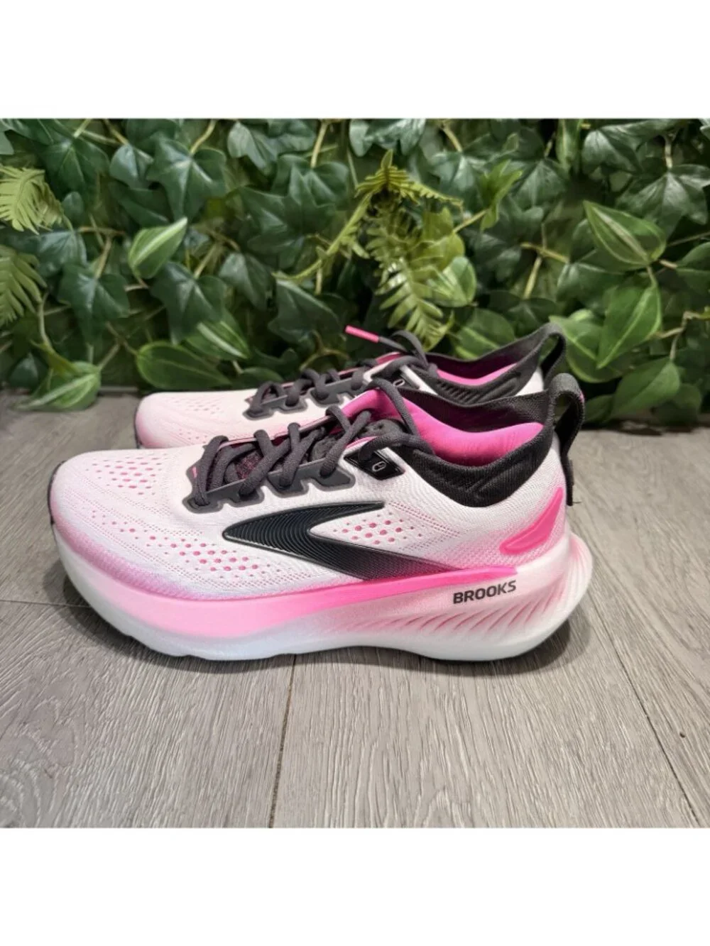 Brooks Glycerin 23 White Phantom Cyber Pink Women Sz 6 Road Running Shoe Rare